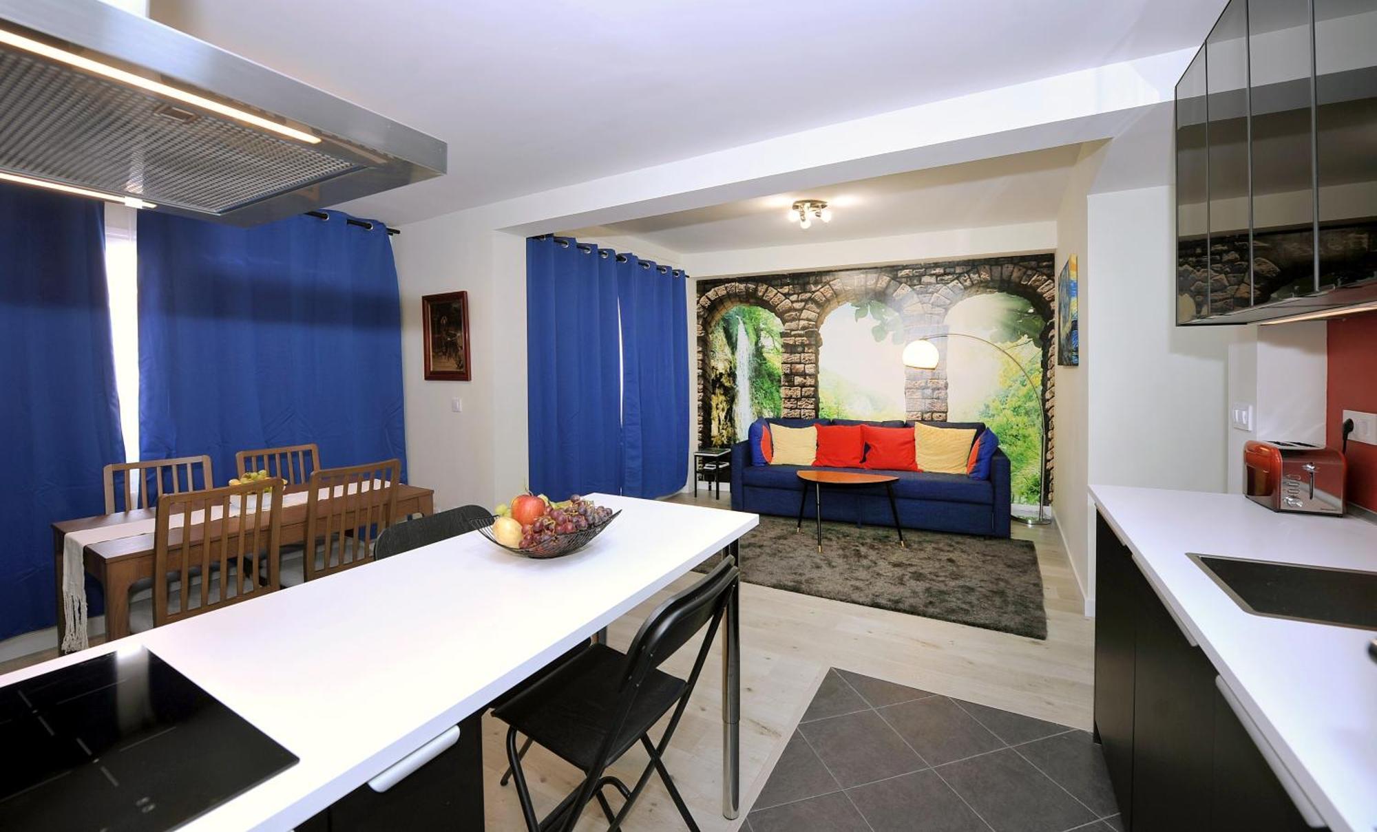 Megaleon Appartement *