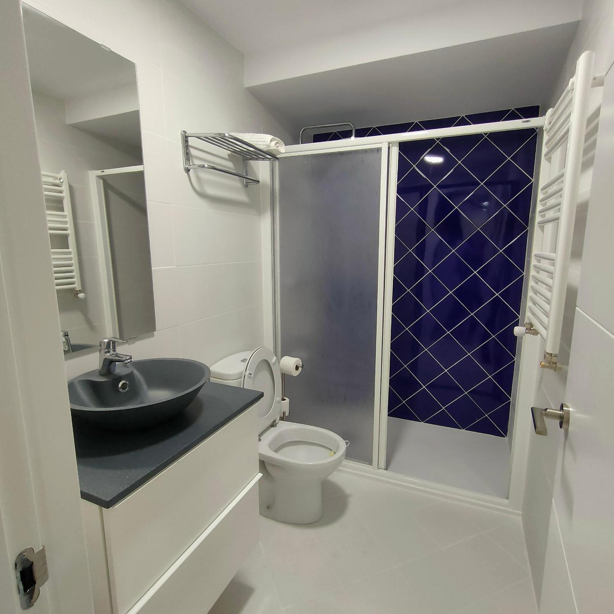Megaleon Apartament *